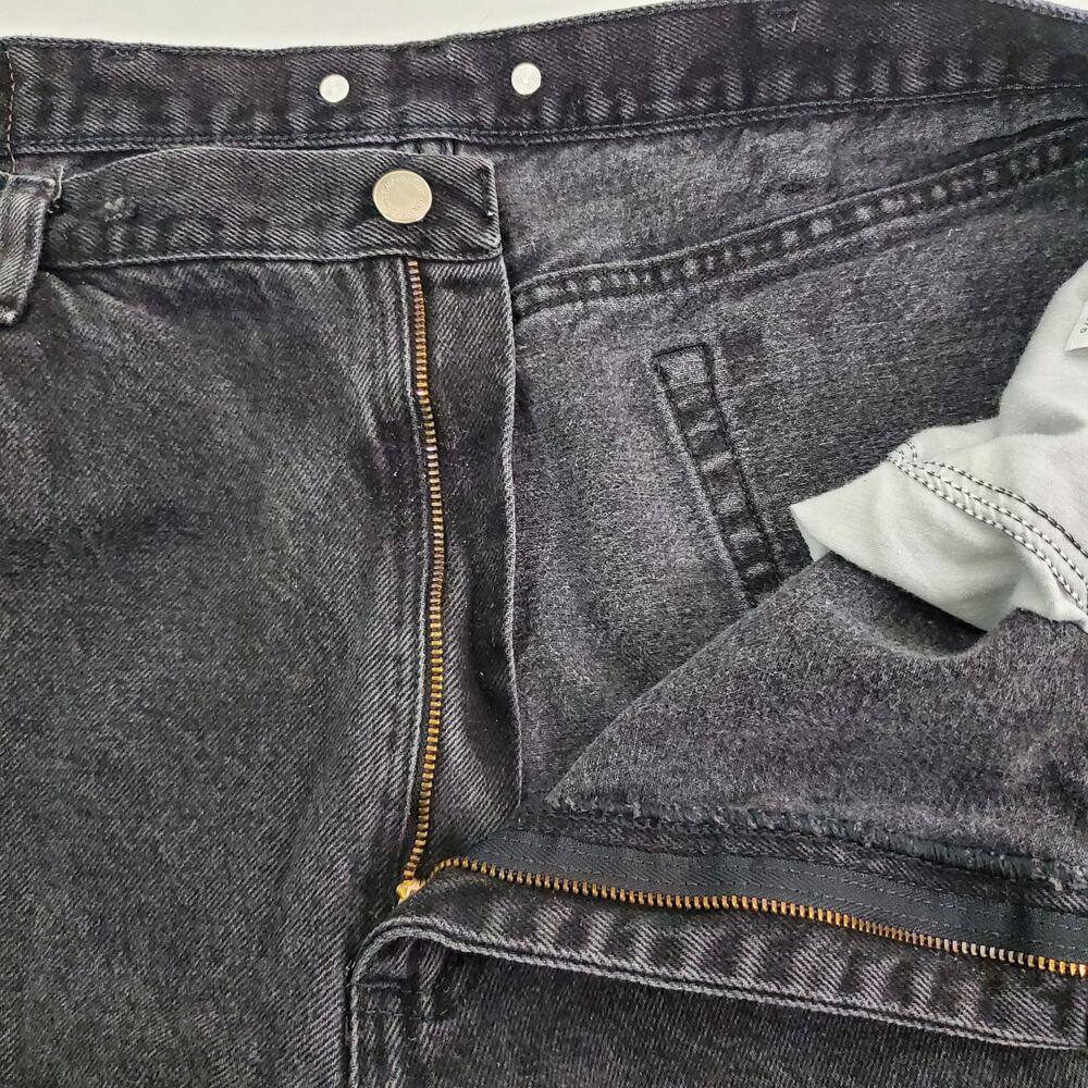 Wrangler relaxed fit mens 40x30 black faded jeans Suspender buttons - Picture 5 of 8